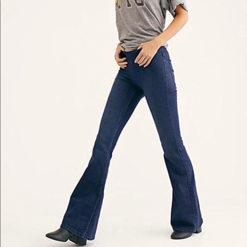 NWT Free People Penny Pull On Flare Jeans